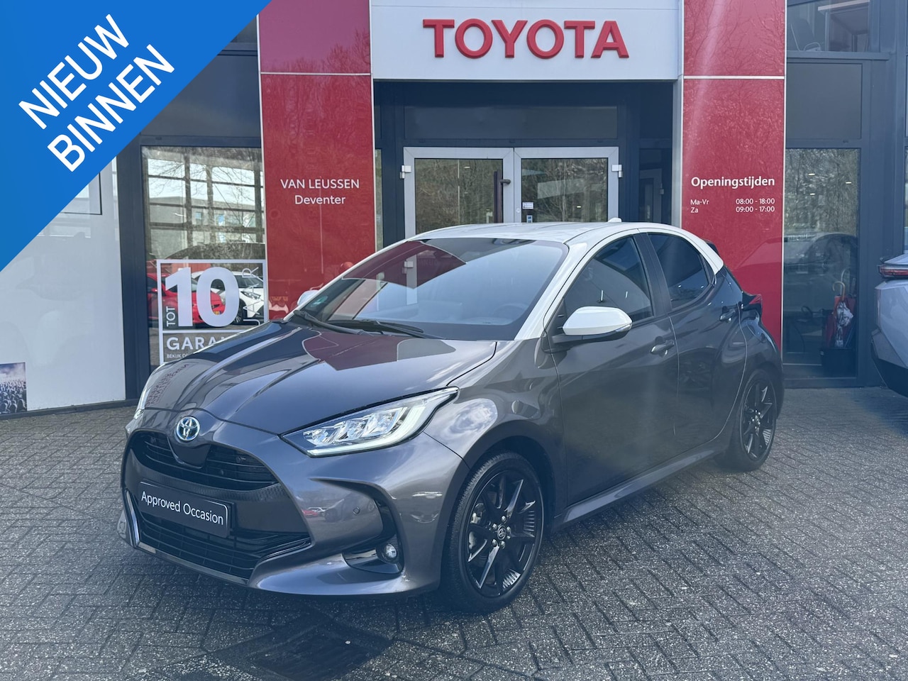 Toyota Yaris - 1.5 Hybrid Executive PARKEERSENSOREN V+A BLINDSPOT 17ÍNCH LICHTMETAAL STOELVERWARM. HEAD U - AutoWereld.nl