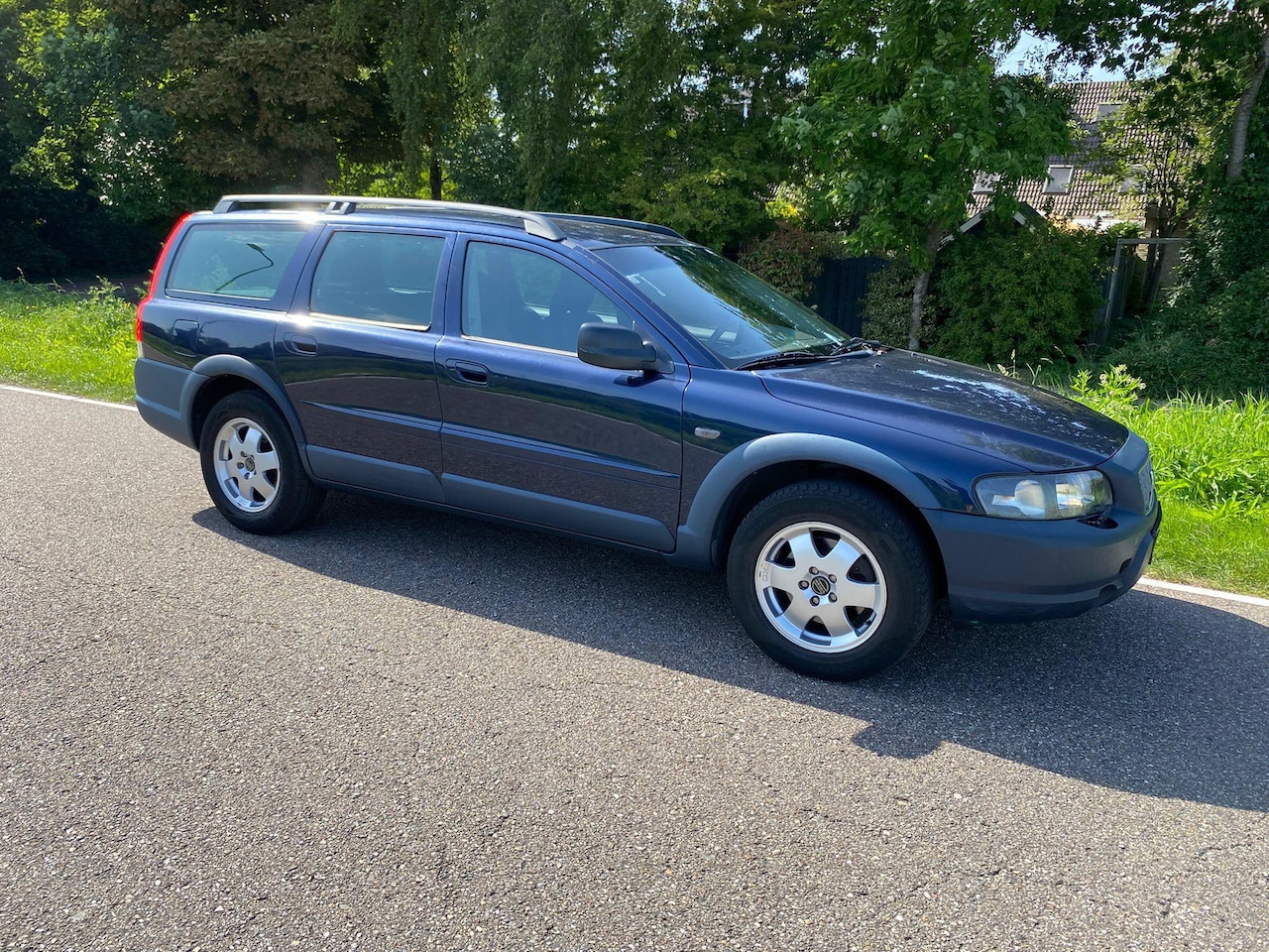 Volvo V70 Cross Country - 2.4 T Comfort Line 2.4 T Comfort Line - AutoWereld.nl