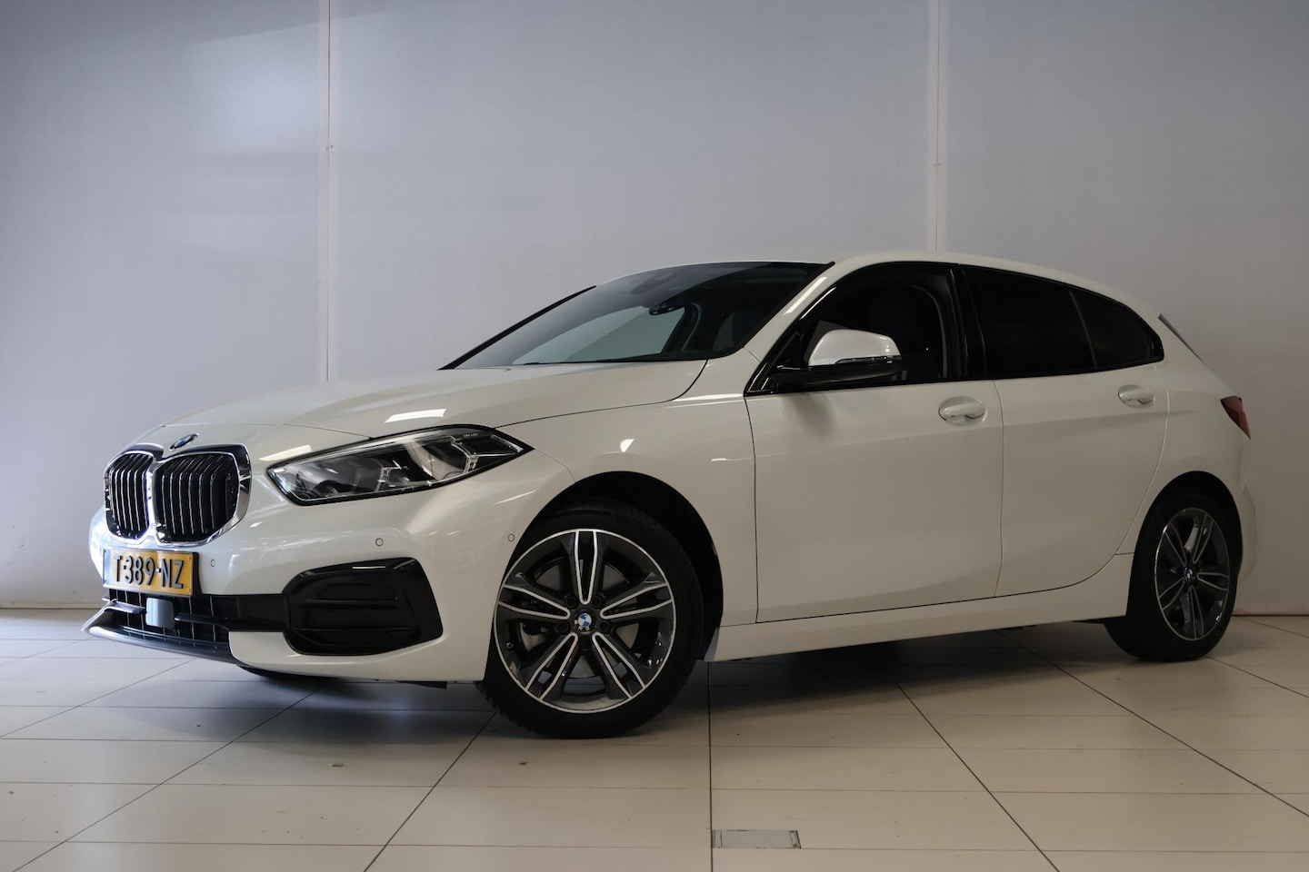 BMW 1-serie - 118i | LED | Automaat | Clima | Camera | . - AutoWereld.nl