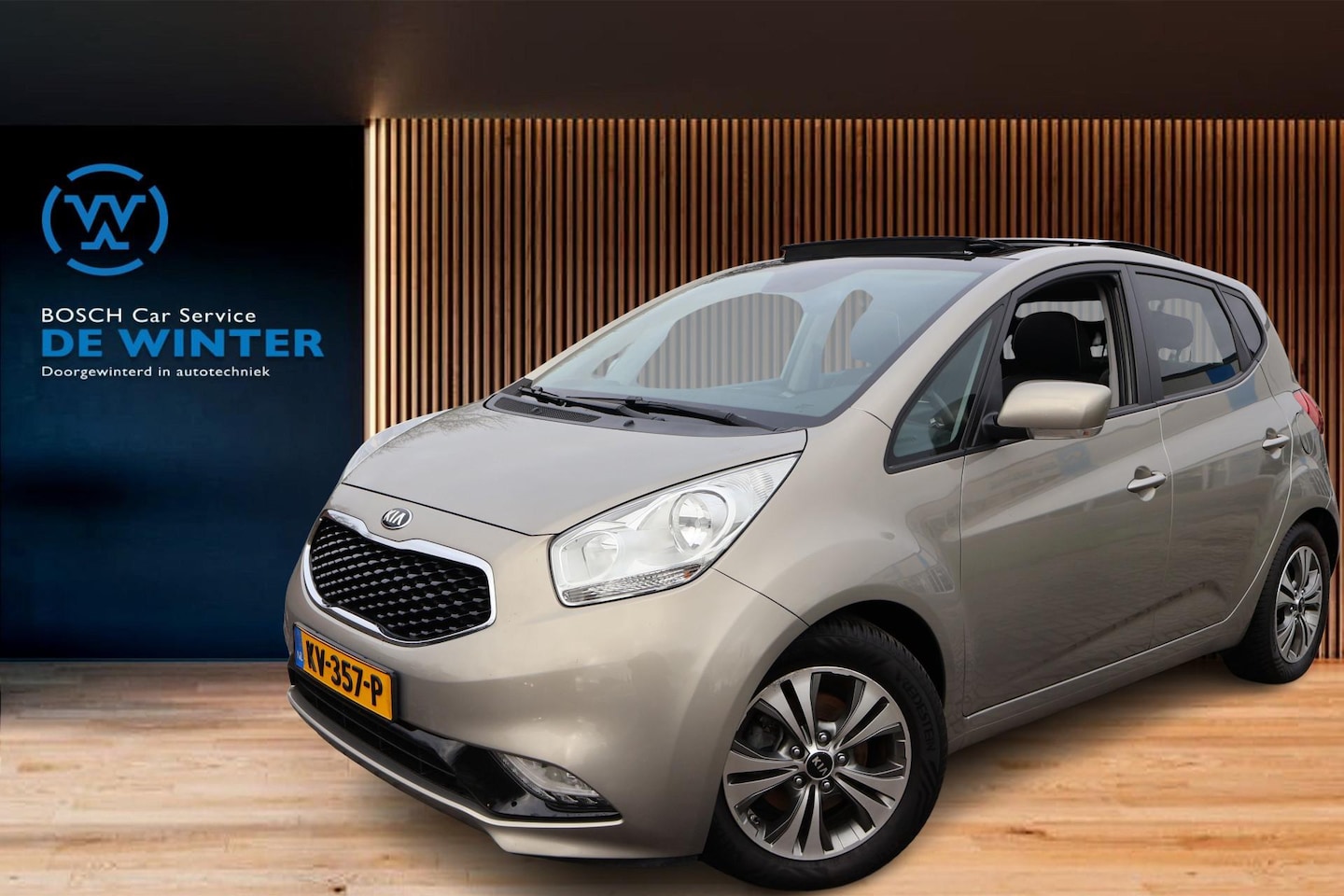 Kia Venga - 1.4 CVVT ExecutiveLine | AllSeason | Trekhaak | . - AutoWereld.nl