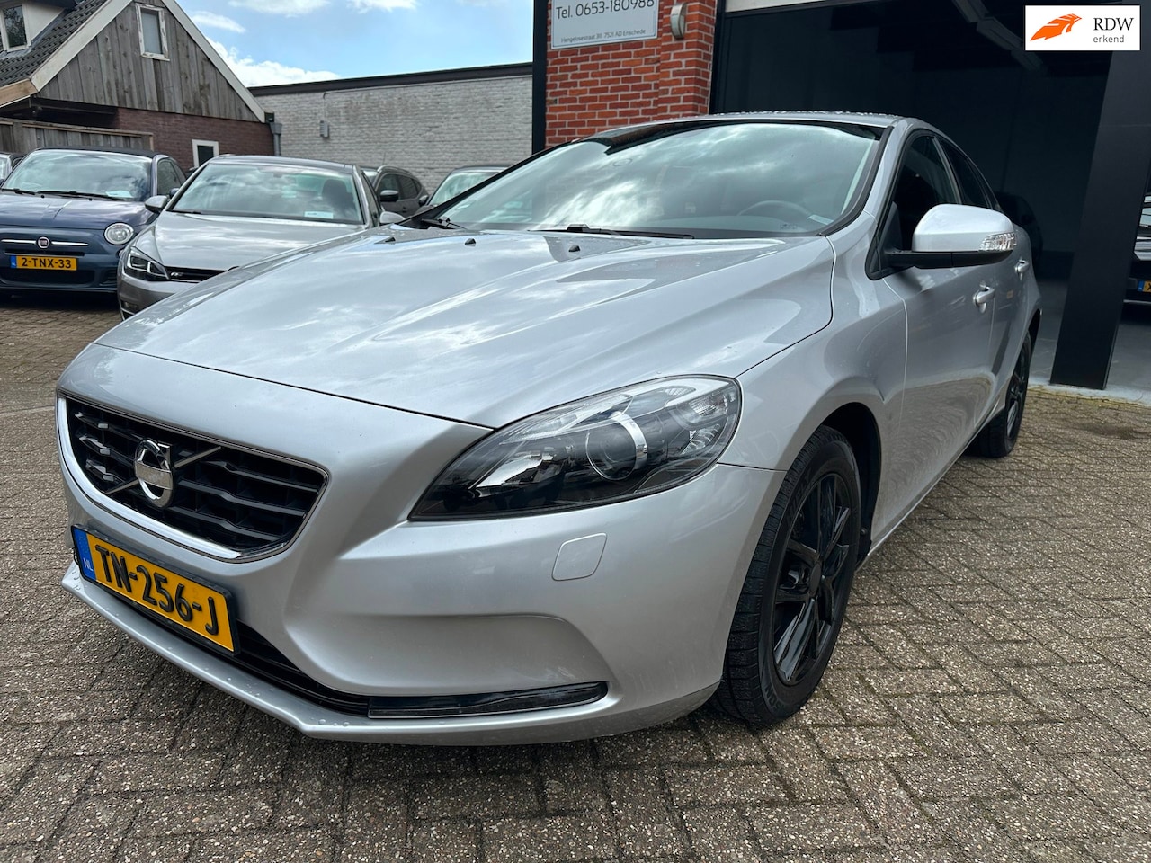 Volvo V40 - 1.6 T2 Summum NAVI-CRUISE-PDC-CLIMA - AutoWereld.nl
