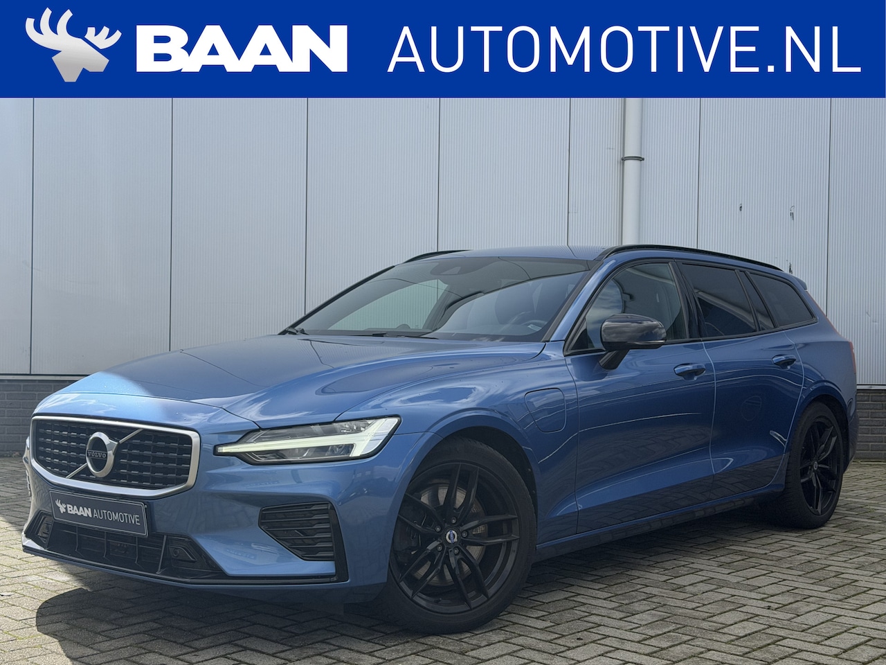 Volvo V60 - 2.0 T8 Twin Engine AWD R-Design | Bowers&Wilkins | Trekhaak - AutoWereld.nl