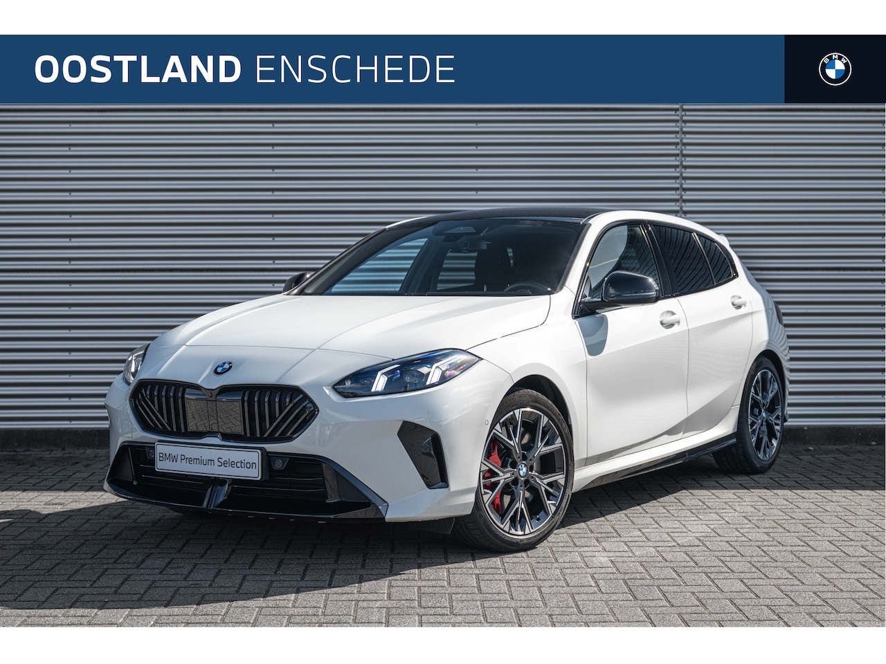 BMW 1-serie - 120 M Sport Automaat / Sportstoelen / Achteruitrijcamera / M Adaptief onderstel / Comfort - AutoWereld.nl