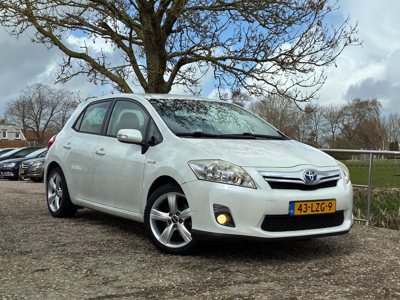 Toyota Auris - 1.8 Full Hybrid Executive | JBL + Leder + Navi + Clima + Cruise nu €4.975,-!! - AutoWereld.nl