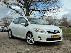 Toyota Auris - 1.8 Full Hybrid Executive | JBL + Leder + Navi + Clima + Cruise nu €4.975,