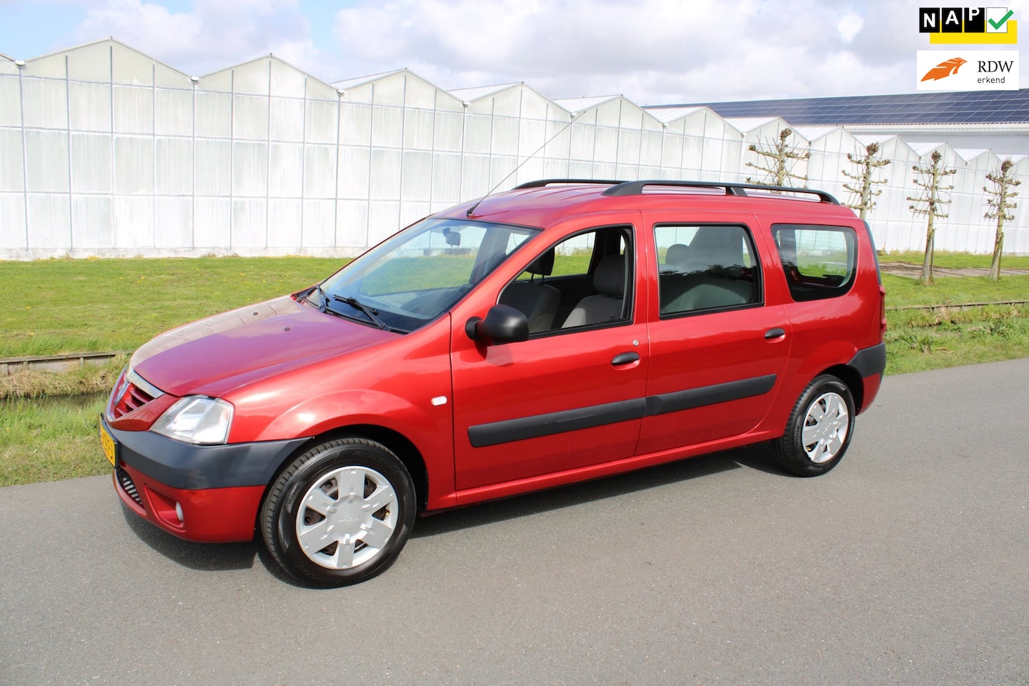 Dacia Logan MCV - 1.6-16V Lauréate met Airco - AutoWereld.nl