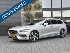 Volvo V60 - 2.0 D4 Momentum Clima 19 inch velgen Camra elektrische achterklep