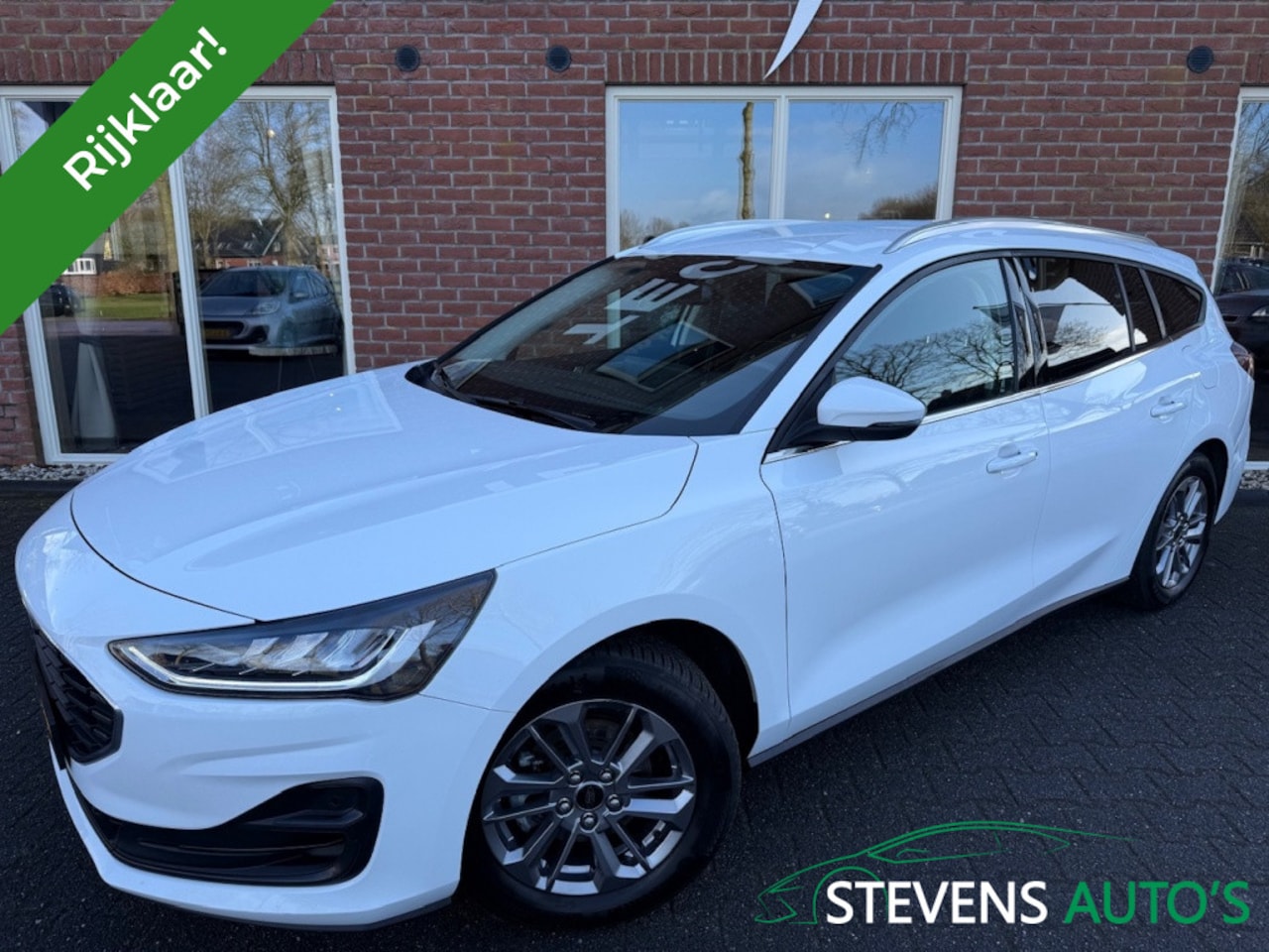 Ford Focus Wagon - 1.0 Ecoboost Hybrid Titanium TREKHAAK / GROOT.NAVI / CARPLAY / A - AutoWereld.nl