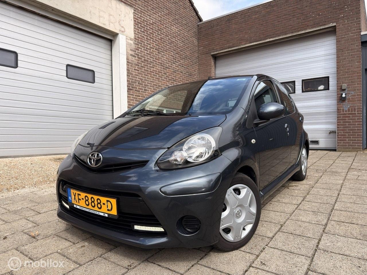 Toyota Aygo - 1.0 VVT-i Aspiration/Bluet/Navi - AutoWereld.nl