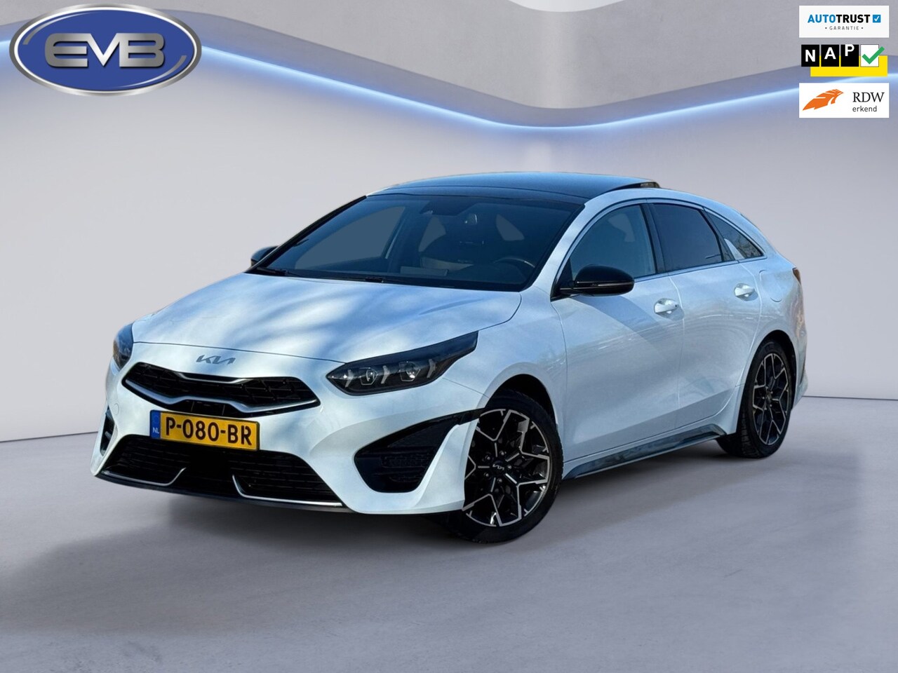 Kia Pro cee'd - 1.0 T-GDi GT-Line 1.0 T-GDi GT-Line, nieuw model, vol opties,panoramadak, leder, trekhaak, parelmoer, 1 e ei - AutoWereld.nl