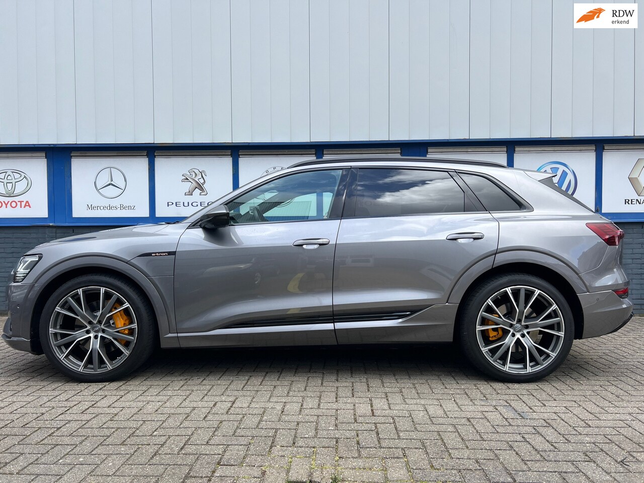 Audi e-tron - E-tron 55 quattro advanced 95 kWh 2019 99000km 26500eu - AutoWereld.nl