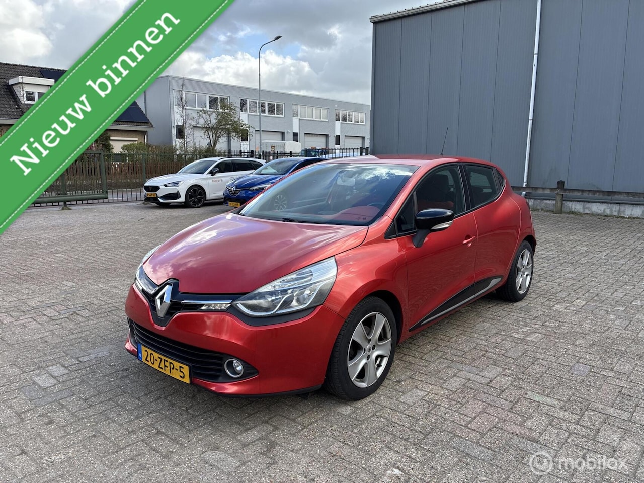 Renault Clio - 1.5 dCi ECO Expression Navi Led Airco Cruise - AutoWereld.nl