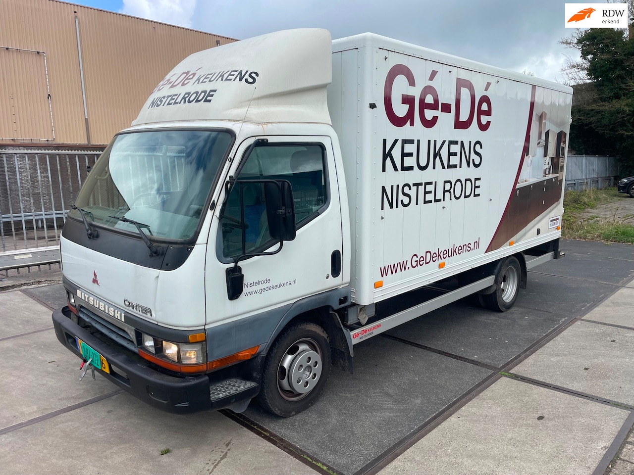 Mitsubishi Canter - 2.8 FB 35 Base L! RIJDT GOED!SCHALKET GOED!AIRCO!ELECKTRISH RAAM!DBL LUCHT !WEINIG KM:1220 - AutoWereld.nl