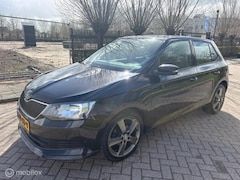 Skoda Fabia - 1.0 Active Nieuwe APK pdc achter