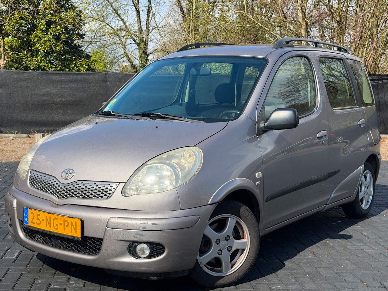 Toyota Yaris Verso - 1.3 VVT-i Sol/Automaat/Airco/LMV - AutoWereld.nl