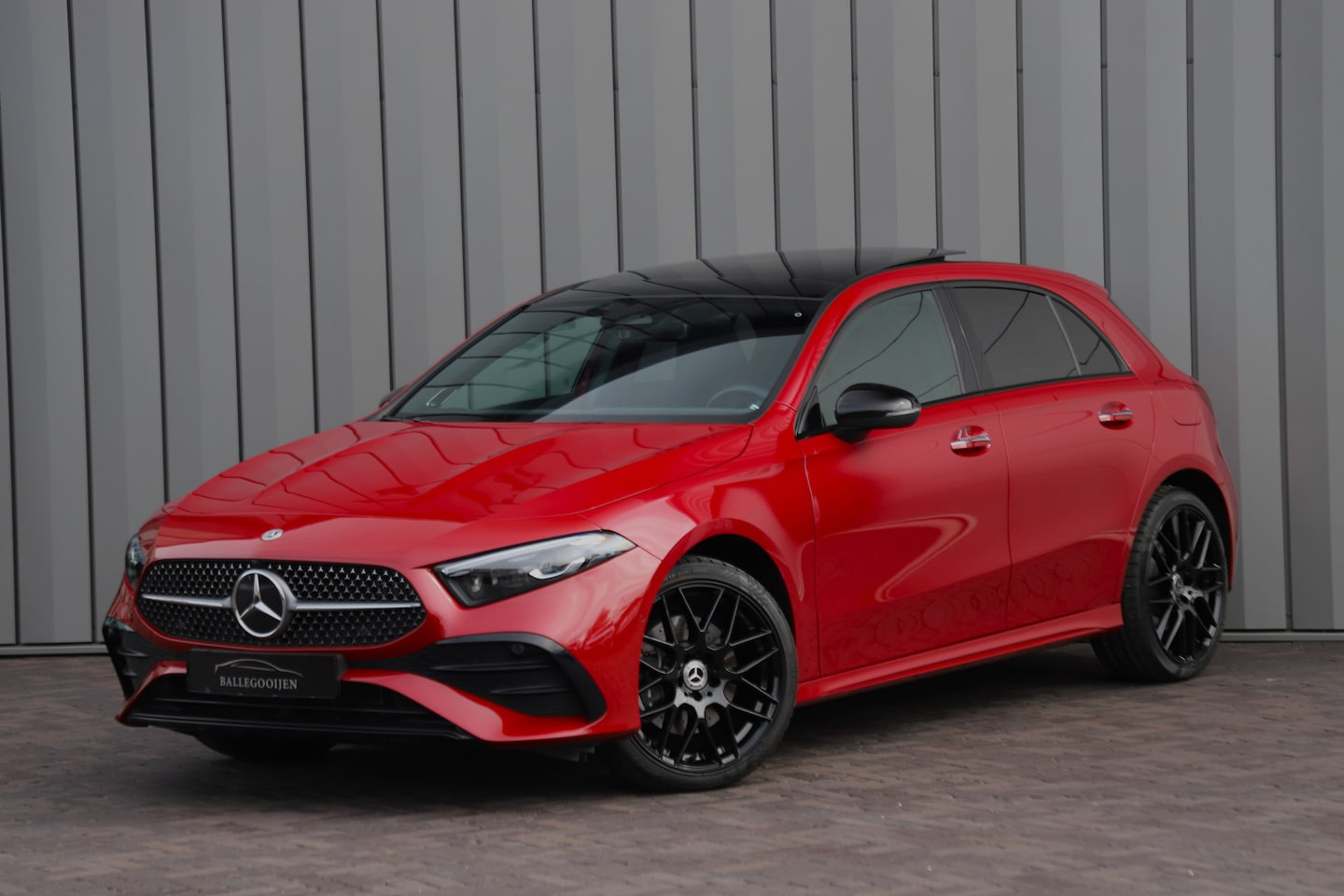 Mercedes-Benz A-klasse - 250e AMG | 218PK | Pano | Sfeerverlichting | Burmester | Multibeam | Leder | Distronic | S - AutoWereld.nl