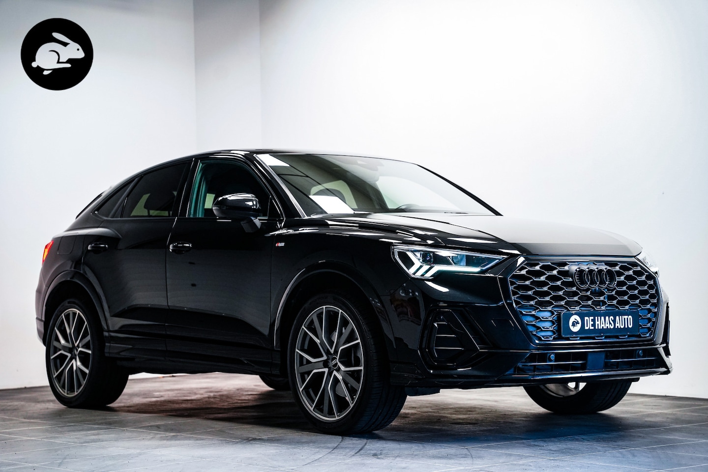Audi Q3 Sportback - 45 TFSI e S-Line Blacked|20 inch|Acc|Camera|Apple car play - AutoWereld.nl