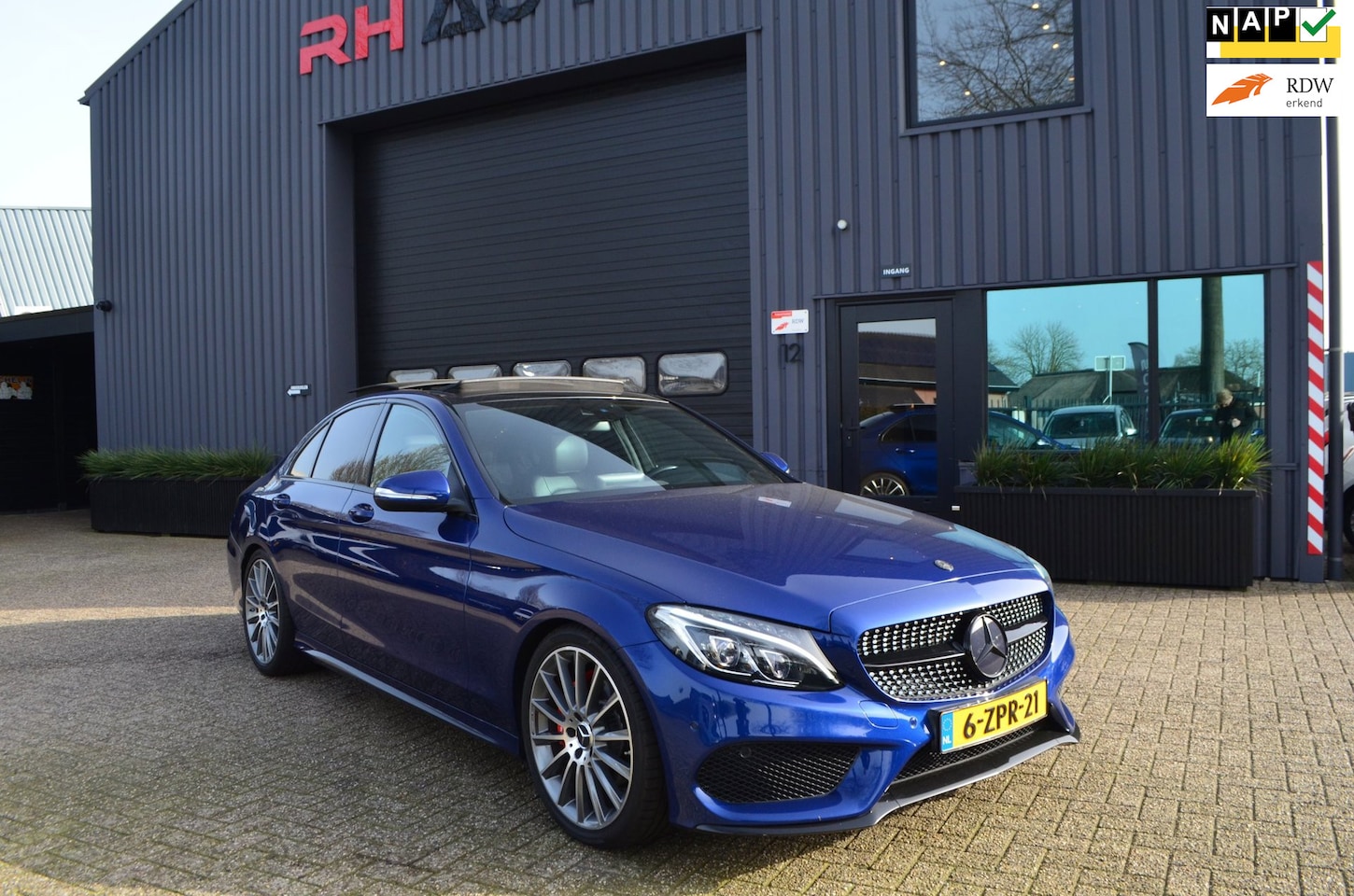 Mercedes-Benz C-klasse - 180 Ambition C43LOOK | PANORAMADAK | KEYLESS | NAP - AutoWereld.nl