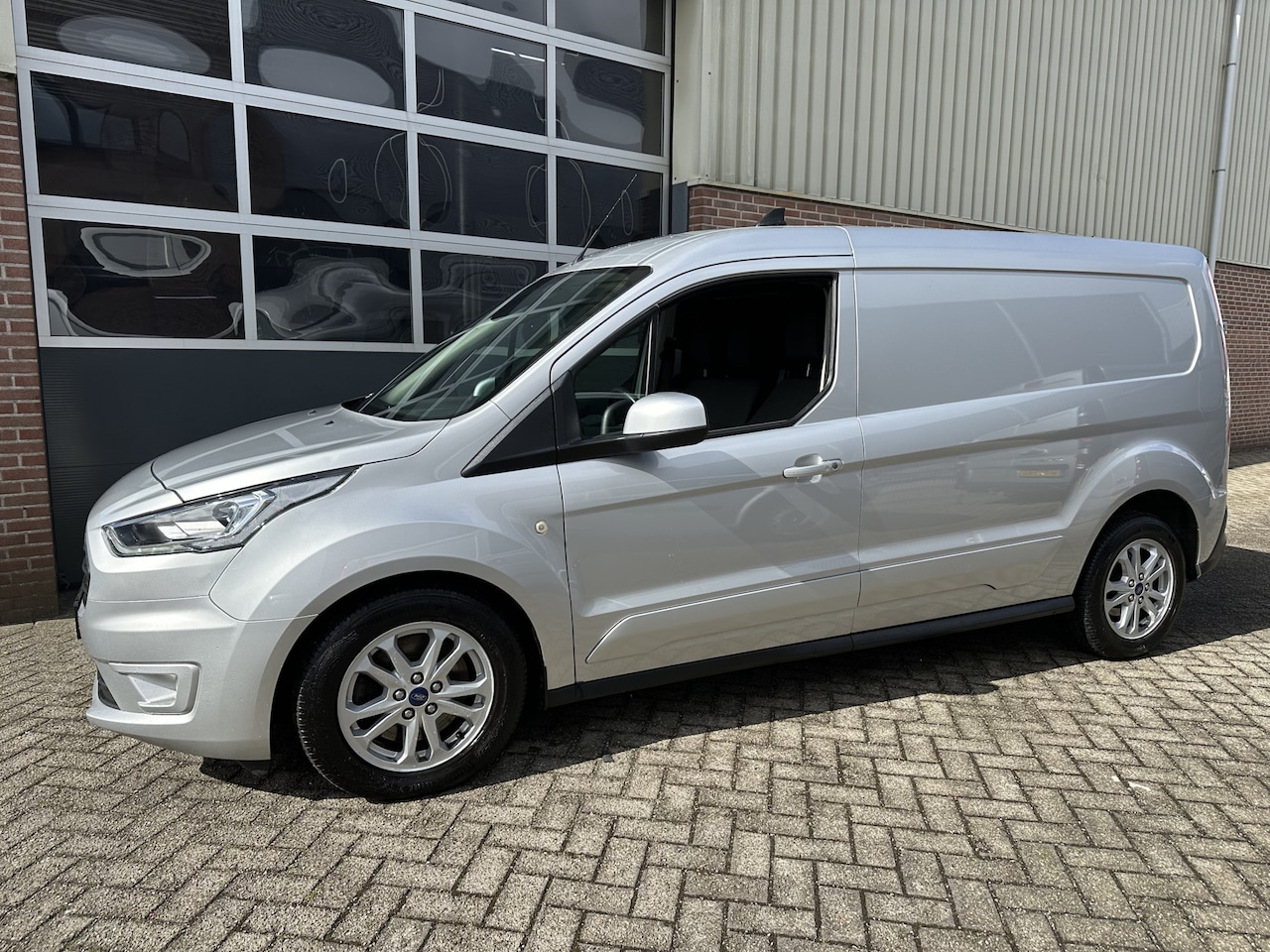 Ford Transit Connect - 1.5 EcoBlue L2 Aut. Bak defect/verbruikt koelvloeistof Airco,Cruise,Navi,Pdc,Trekh - AutoWereld.nl