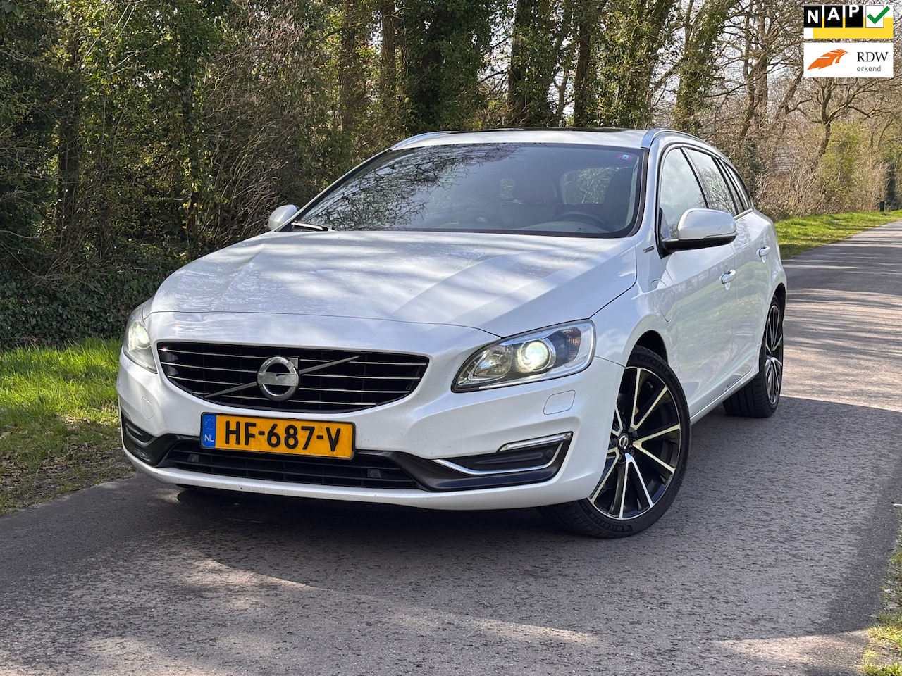 Volvo V60 - 2.4 D5 Twin Engine Special Edition | Automaat + Cruise + Navi | - AutoWereld.nl