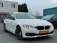 BMW 3-serie Touring - 318i High Executive/Automaat/Navigatie