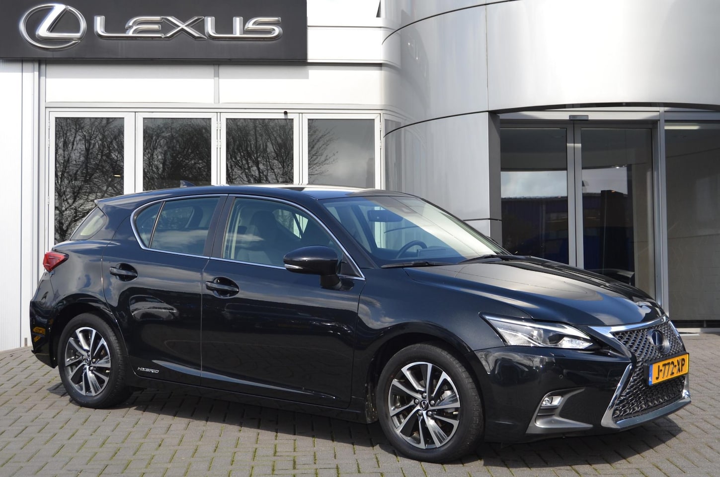 Lexus CT 200h - Ultimate Edition NL-AUTO PARK-SENS KEYLESS NAVI GROOT-SCHERM LM-VELGEN AD-CRUISE - AutoWereld.nl
