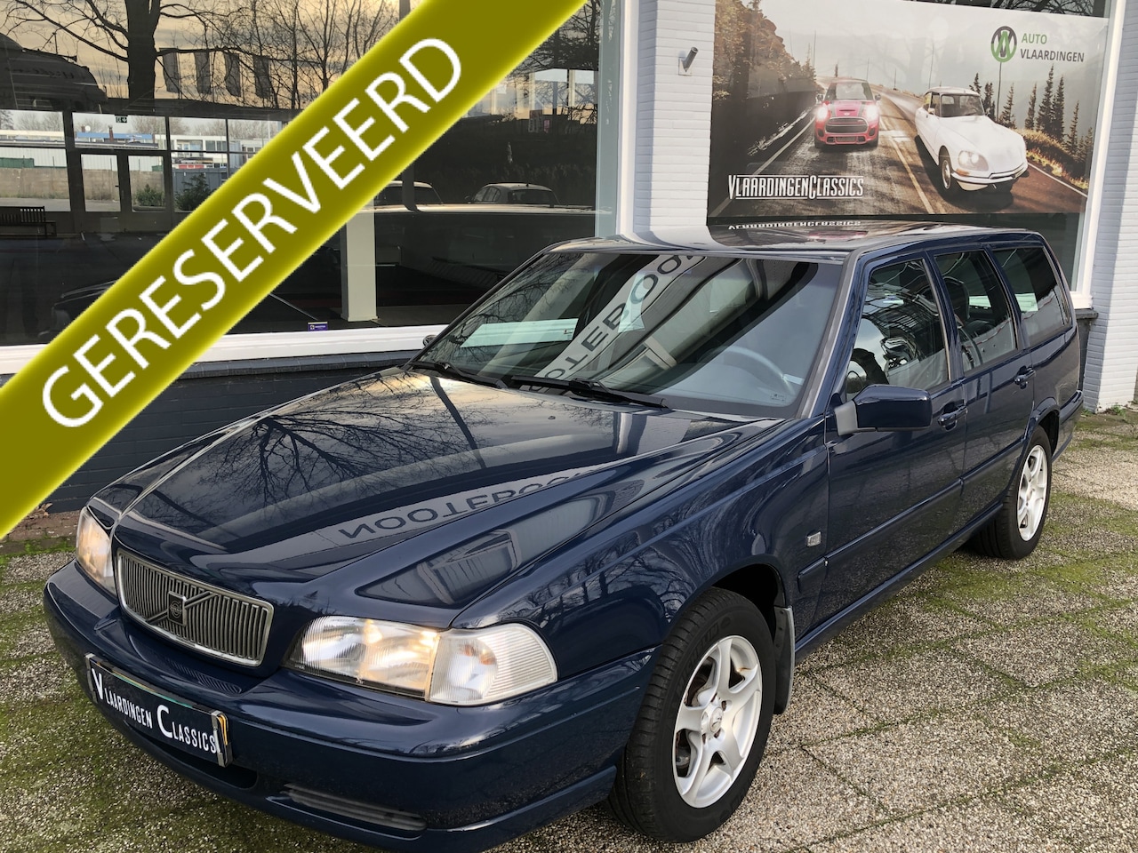 Volvo V70 - 2.5 Stationwagen 5-cilinder De ''Roffel'' Origineel Nederlands, Dealer geleverd! - AutoWereld.nl