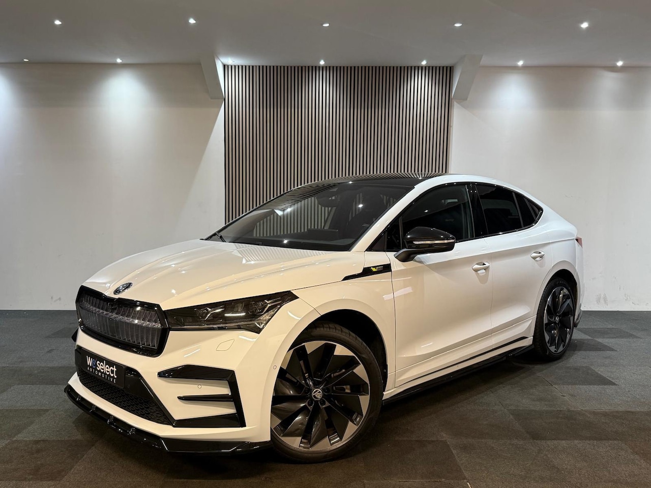 Skoda Enyaq Coupé iV - 80 RS Glazen dak l Ambient l Camera l Kuipstoelen l Led l BTW l 4X4 Aandrijfing - AutoWereld.nl