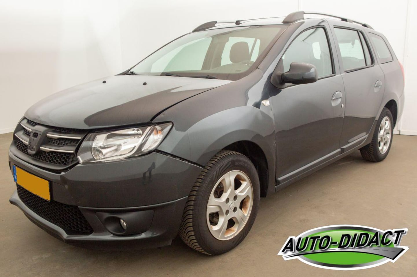 Dacia Logan MCV - 0.9 TCe Airco Navi S&S Prestig - AutoWereld.nl