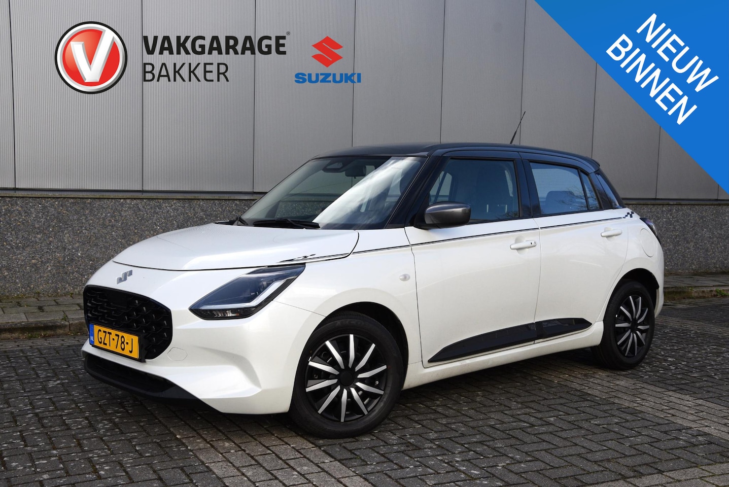 Suzuki Swift - 1.2 Comfort Smart Hybrid | DEMO-deal!! | Casual Sport pakket | tot 10 jaar fabrieksgaranti - AutoWereld.nl