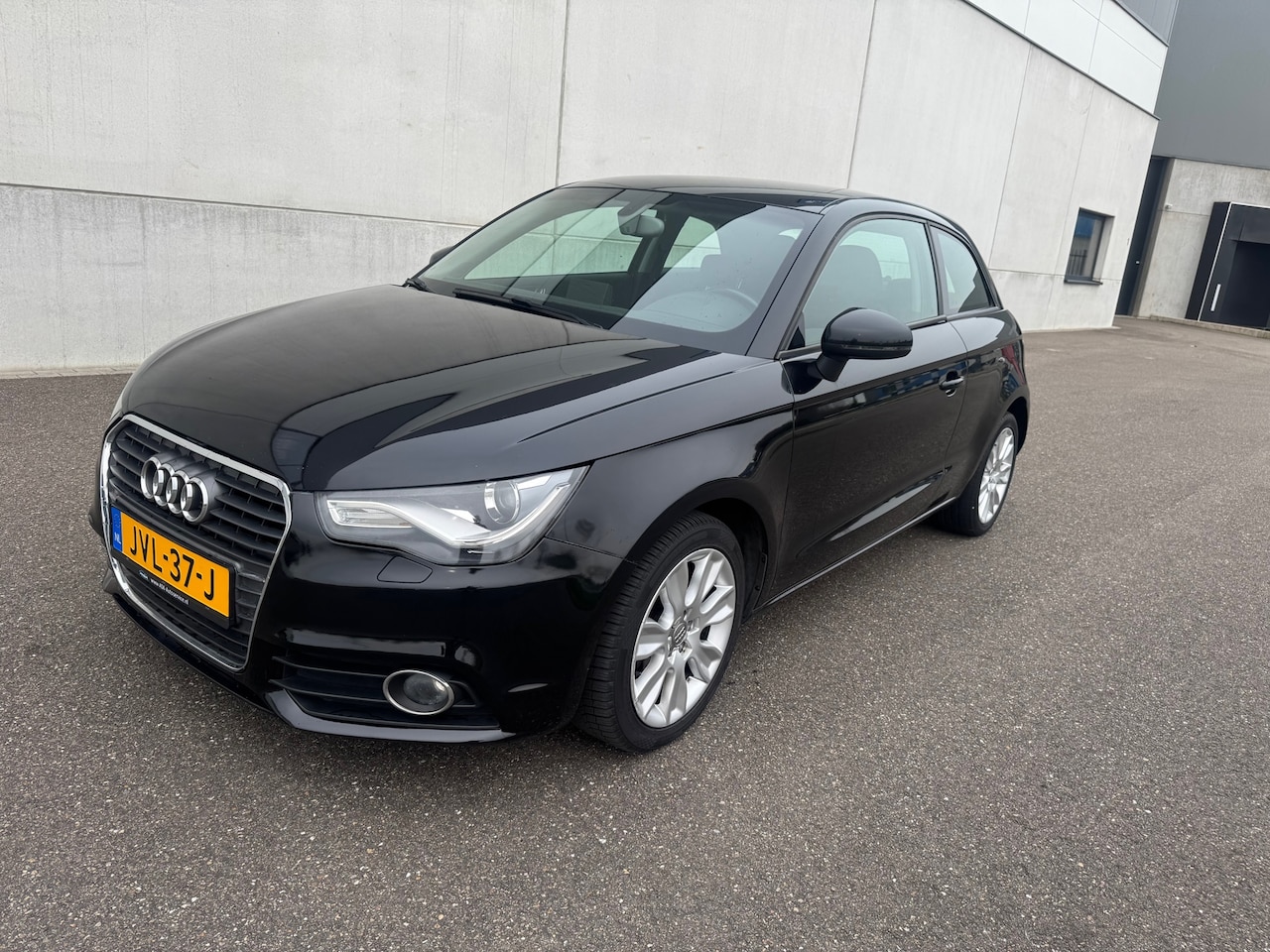 Audi A1 - 1.6 TDI weinig km nieuwe apk !!!! - AutoWereld.nl