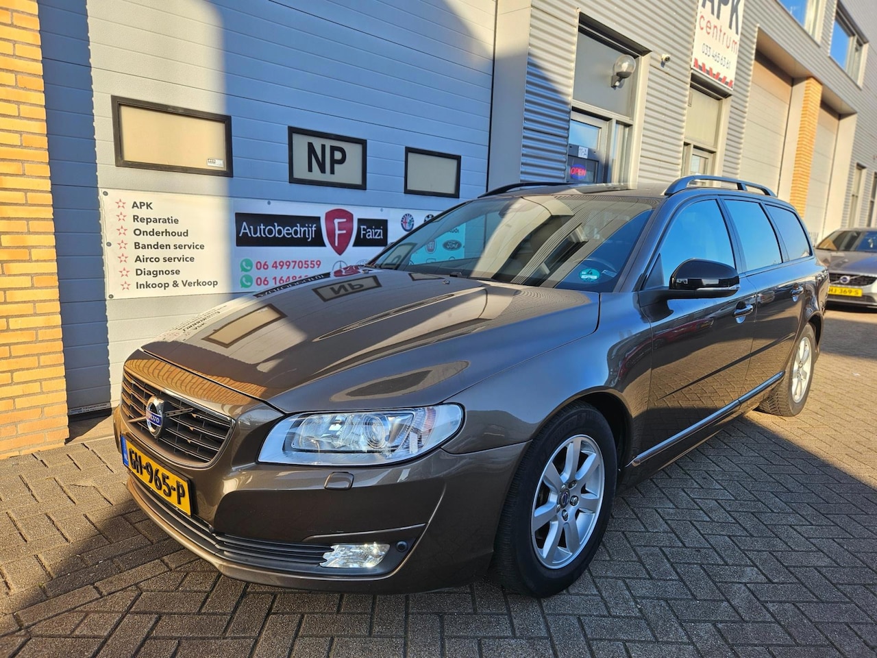Volvo V70 - 2.0 D4 AUTOMAAT|181PK|Euro6|Clima|NAVI|Camera|Stoelverwarming|NAP|Trekhaak|NW APK 03-2027! - AutoWereld.nl