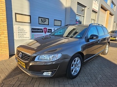 Volvo V70 - 2.0 D4 AUTOMAAT|181PK|Euro6|Clima|NAVI|Camera|Stoelverwarming|NAP|Trekhaak|NW APK 03-2027