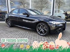 Alfa Romeo Giulia - 2.2 Eco Business 19 inch / Akrapovic / Airco / Cruise / nav