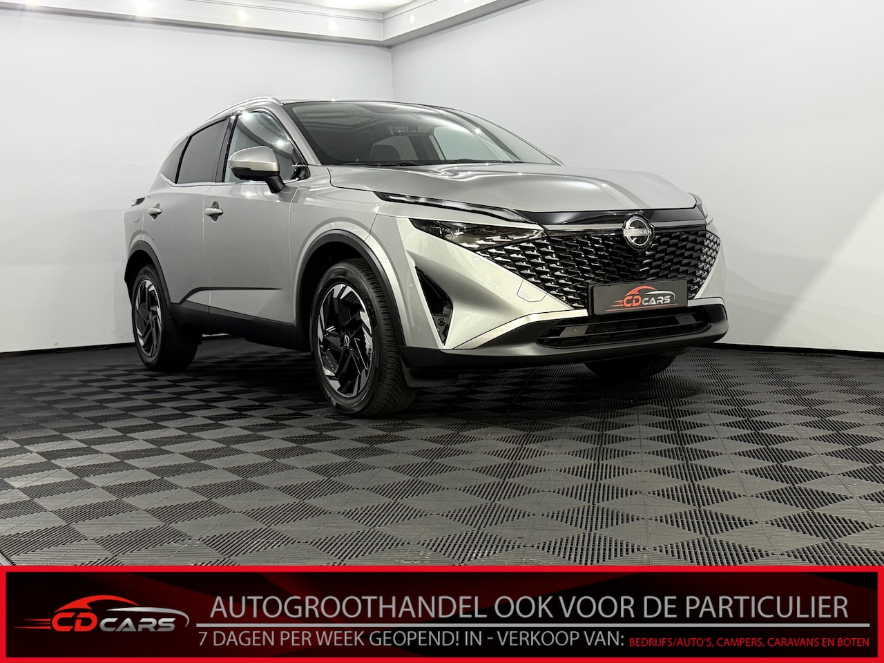 Nissan Qashqai - 1.3 MHEV Xtronic N-Connecta Panoramadak, Half leder, 360 Camera, Stoelverwarming, Navi, El - AutoWereld.nl