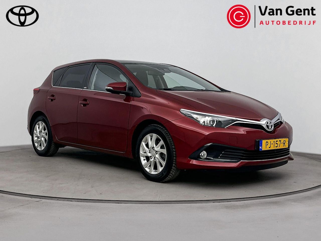 Toyota Auris - 1.2T Volcano Edition | Panoramadak | Navigatie | Cruise | Clima | Camera | 17 inch | Rijst - AutoWereld.nl
