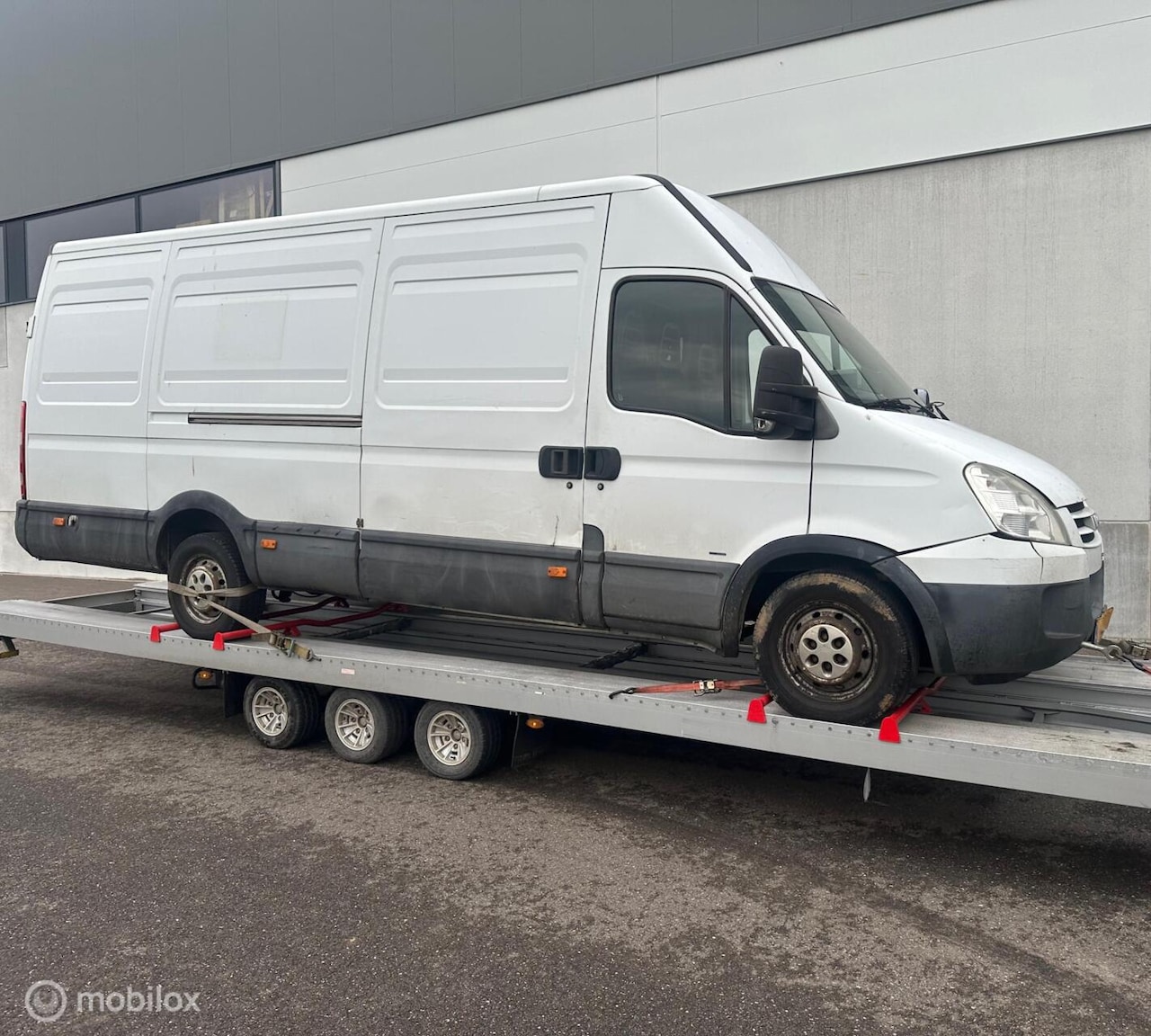 Iveco Daily - 35S14V L4H2 VERSNELLINGSBAK PROBLEEM - AutoWereld.nl