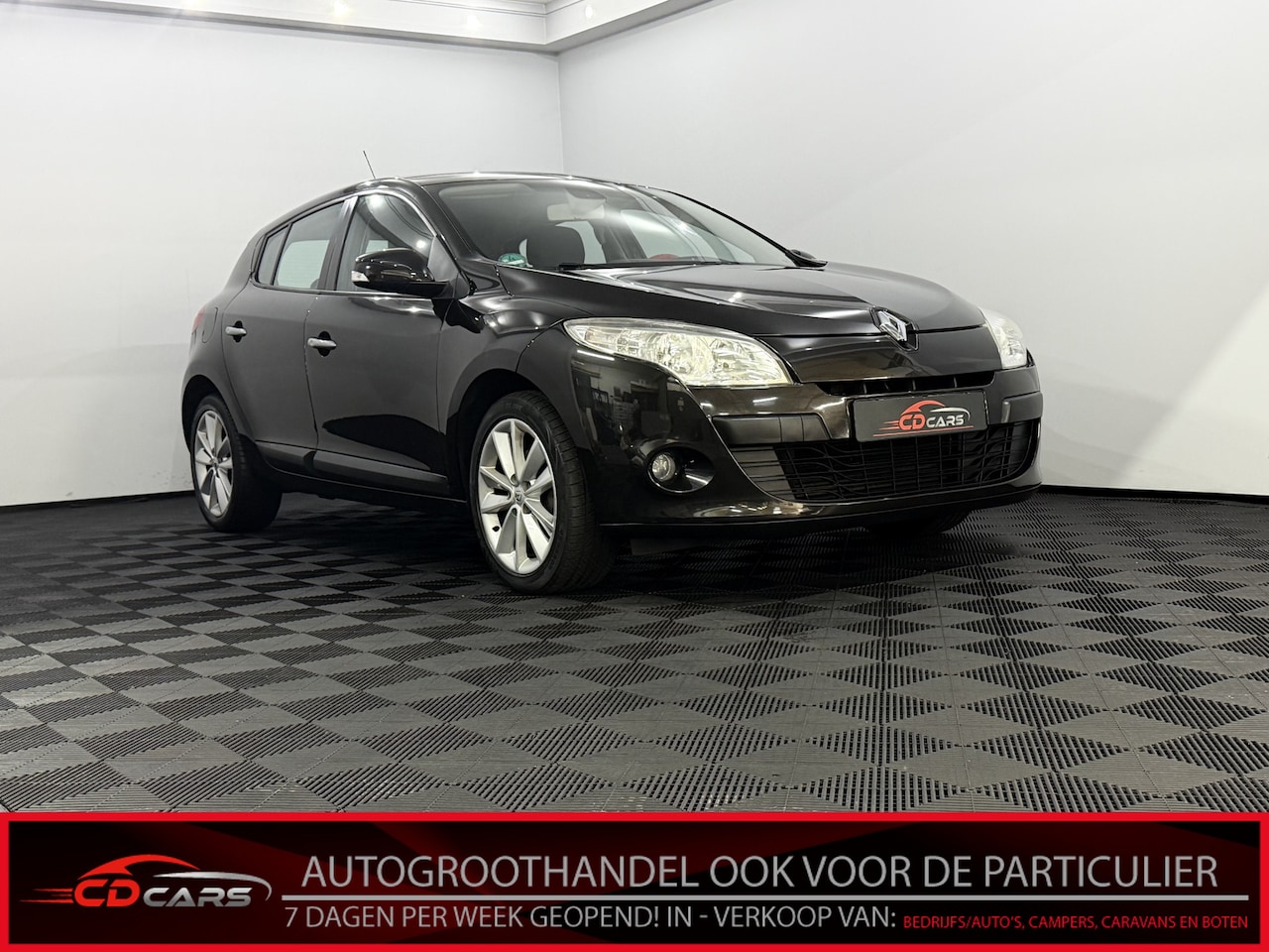 Renault Mégane - 1.4 TCE Celsium Clima, Navi, Keyless start, Cruise control, Lichtmetalen velgen - AutoWereld.nl