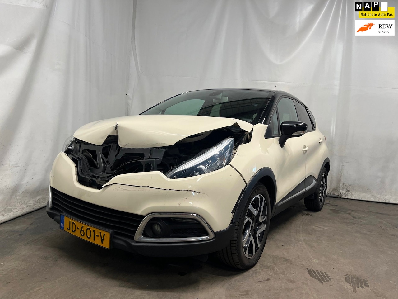 Renault Captur - 0.9 TCe Dynamique SCHADEAUTO!! - AutoWereld.nl