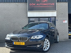 BMW 5-serie Touring - 523i High Executive / Pano / Leer / Stoelverwarming / PDC / Xenon / Navi / NAP / F1 Flippe
