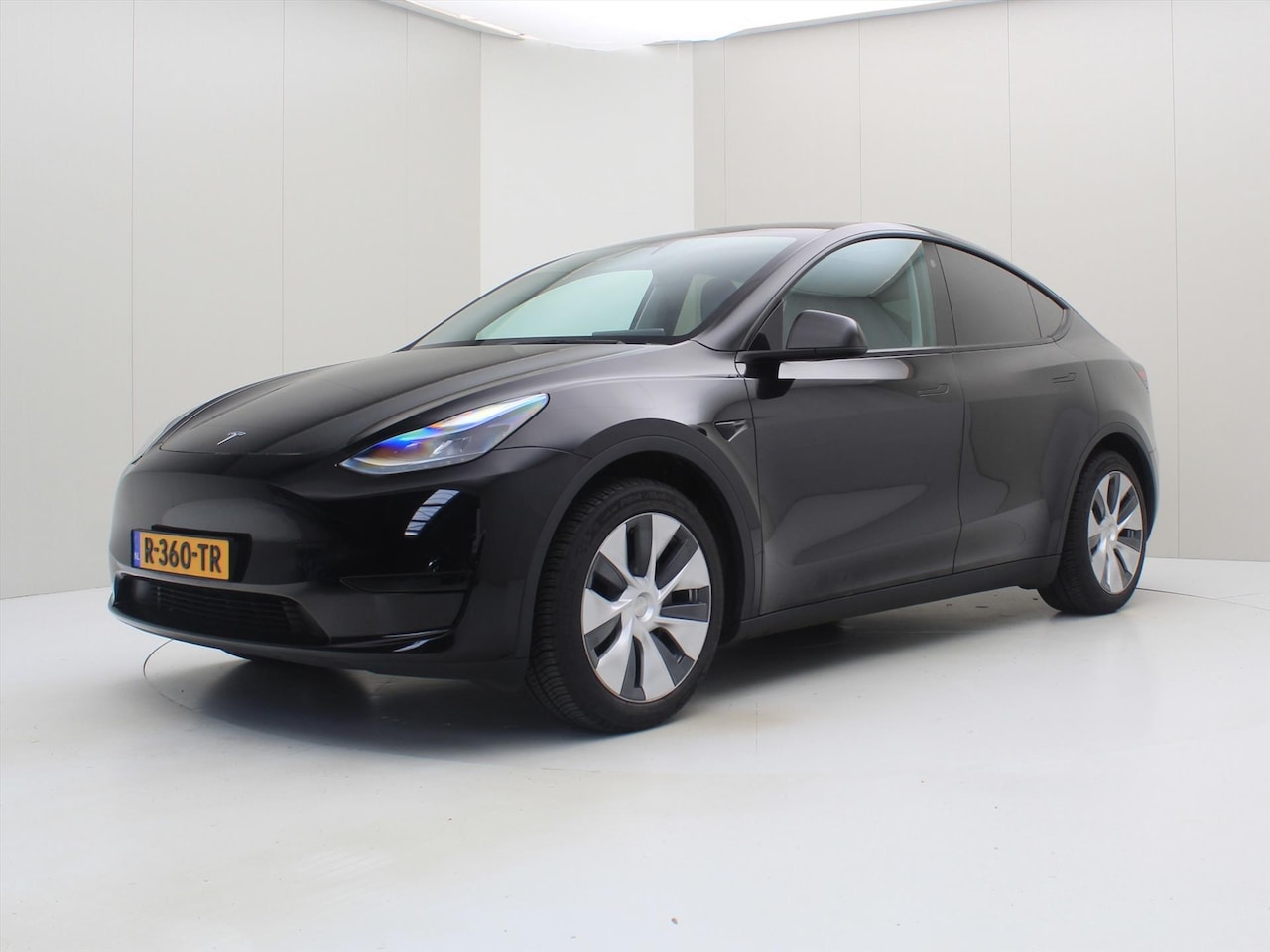 Tesla Model Y - Standard RWD Plus 351pk [ LFP ACCU+AUTOPILOT+19 INCH+PREMIUM AUDIO ] - AutoWereld.nl