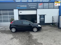 Fiat Grande Punto - 1.4-16V Emotion- met onderhoudshistorie, Airco, Cruise Control, NAP en ruime APK