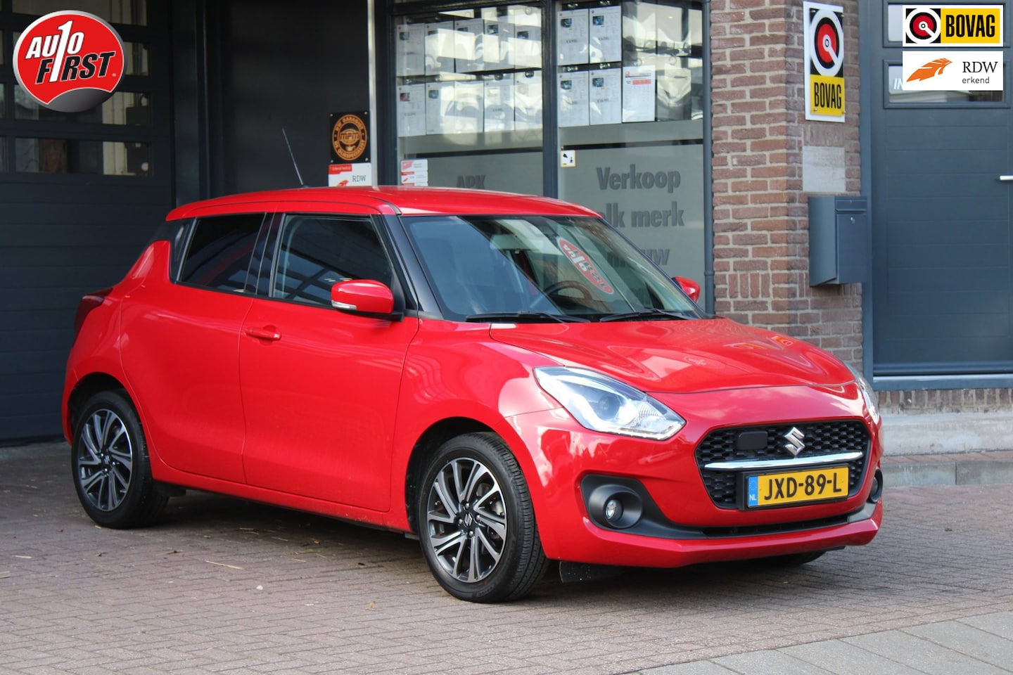 Suzuki Swift - 1.2 Style Smart Hybrid / Carplay / Adapt cruise / Camera / PDC - AutoWereld.nl