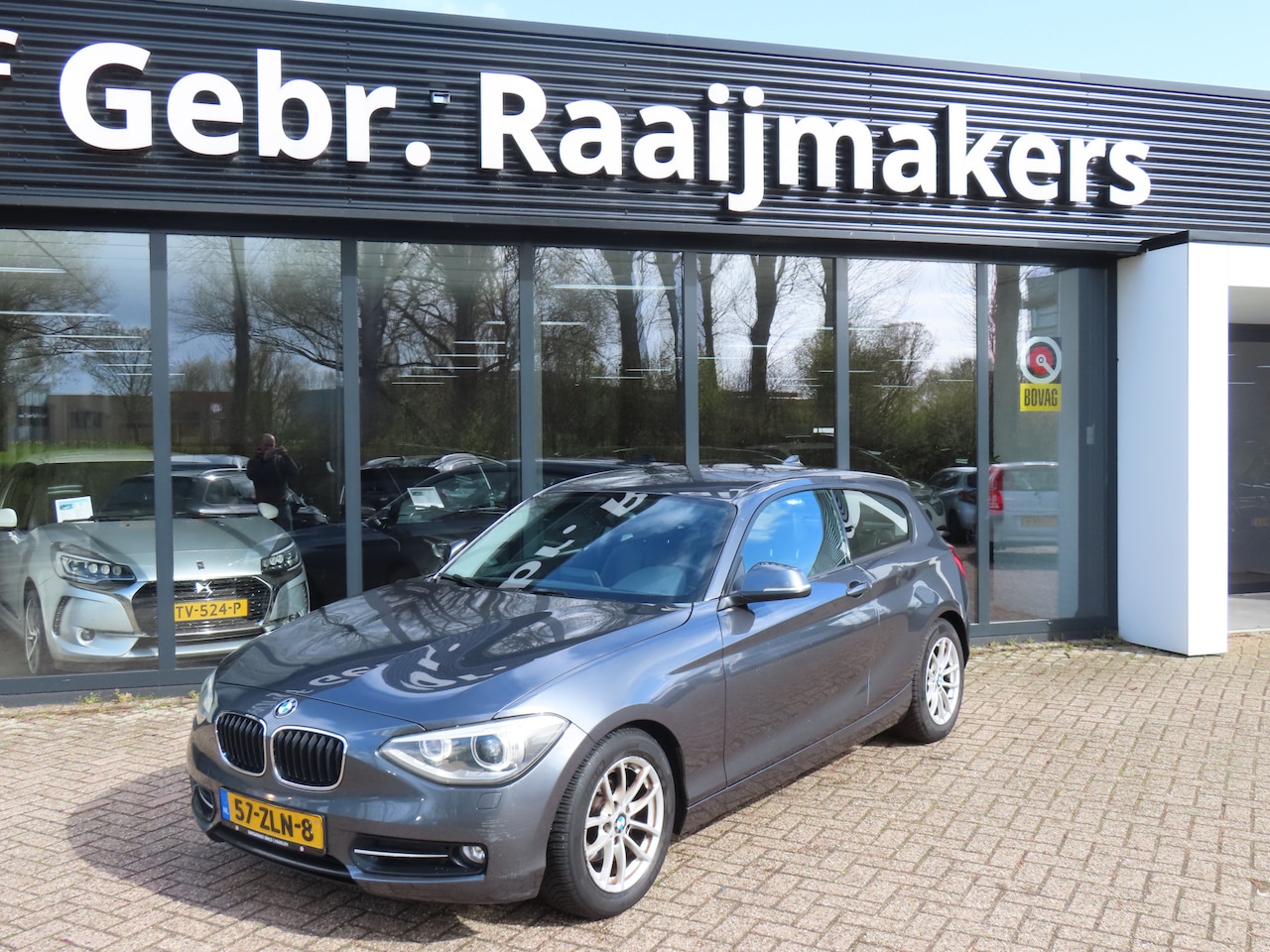 BMW 1-serie - 116i Business+*Leder*Navi*Airco*Xenon*EXPORT/EX.BPM* - AutoWereld.nl