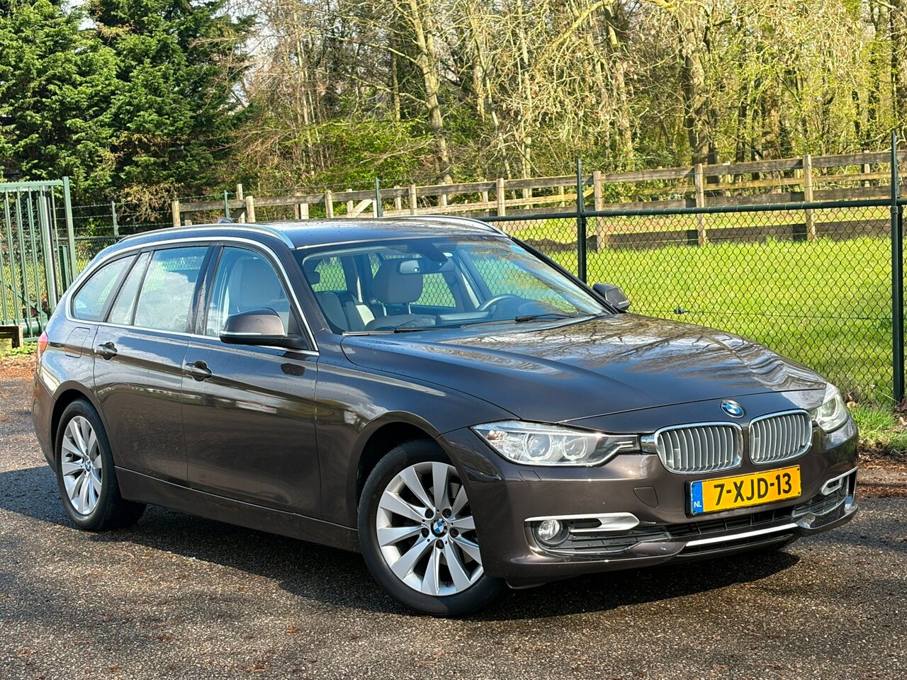 BMW 3-serie Touring - 316i High Executive /Automaat/Xenon/Navi/Cruise/ - AutoWereld.nl