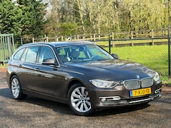 BMW 3-serie Touring - 316i High Executive /Automaat/Xenon/Navi/Cruise/
