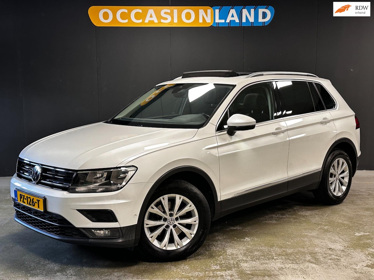 Volkswagen Tiguan - 1.4 TSI ACT Comfortline Business|PANO|HUD|ACC|CARPLAY|STOELV|360CAM|MASSAGE|SFEER| - AutoWereld.nl