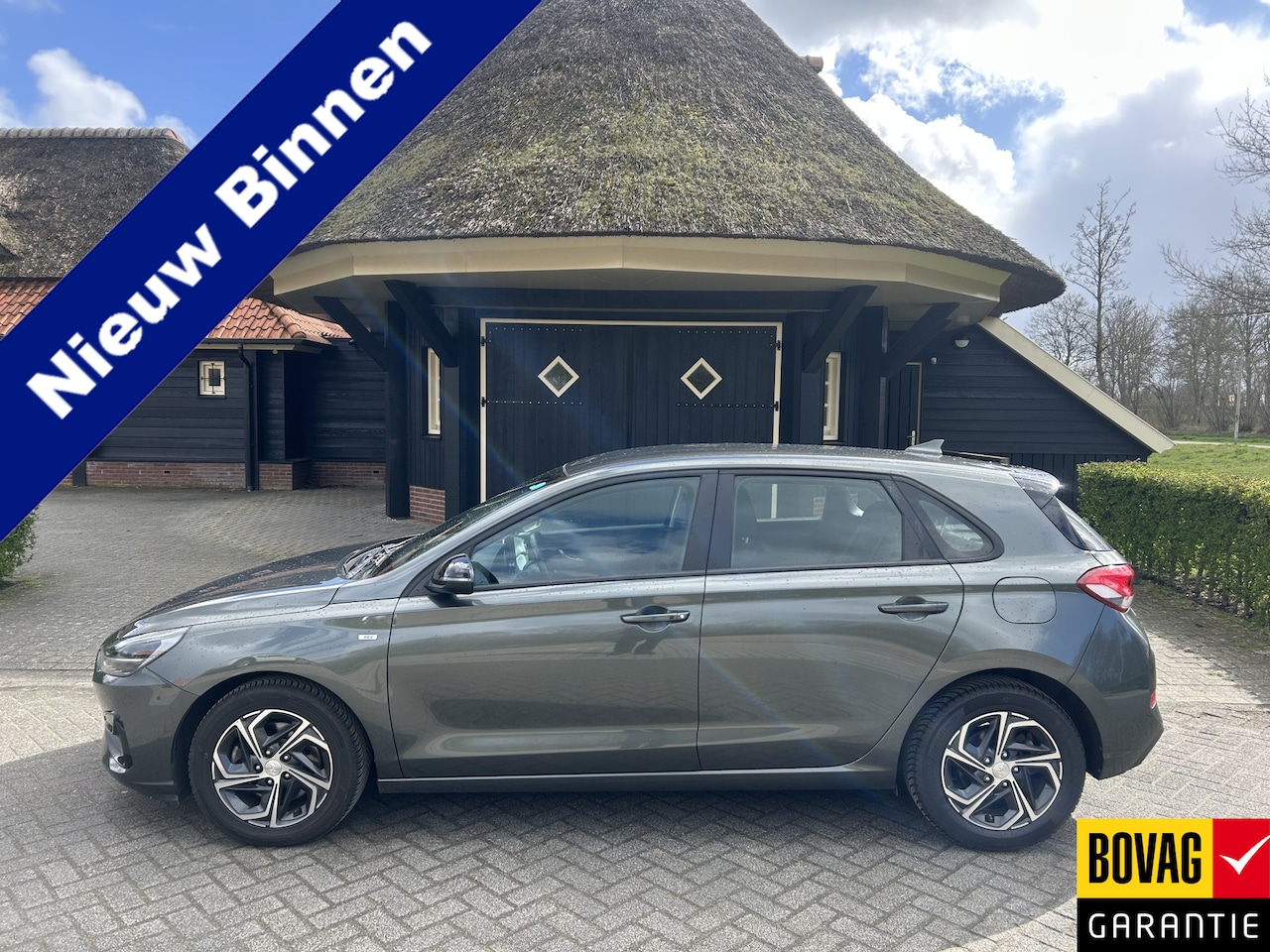 Hyundai i30 - 1.0 T-GDi MHEV Comfort Smart Cruise Camera Pdc Clima Nap - AutoWereld.nl