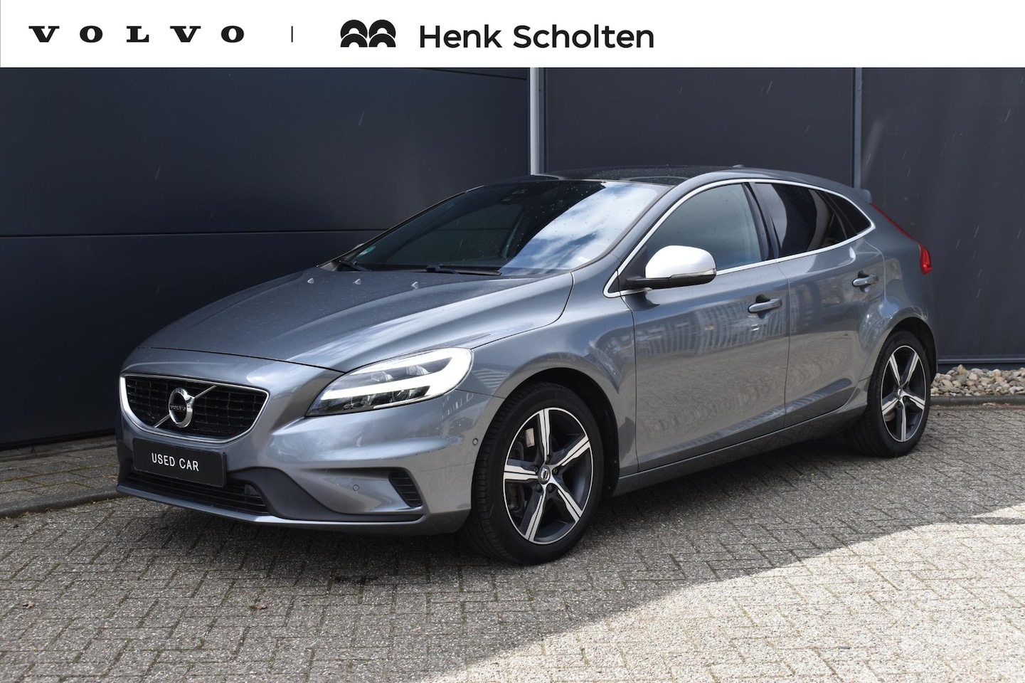 Volvo V40 - T3 Automaat Polar+ Sport | Panoramadak | Achteruitrijcamera | Navigatie | Stoelverwarming - AutoWereld.nl