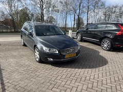 Volvo V70 - 1.6 T4 Momentum AUTOMAAT TREKHAAK STANDKACHEL